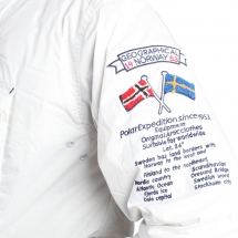  Geographical Norway Building_man_white