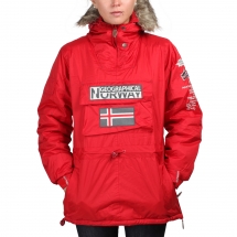  Geographical Norway Building_woman_red