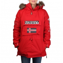  Geographical Norway Building_woman_red