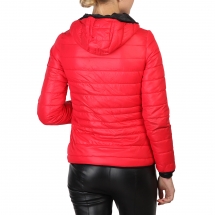  Geographical Norway Crocodile_woman_red