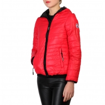  Geographical Norway Crocodile_woman_red