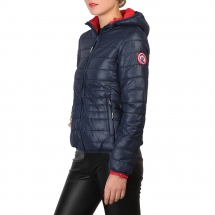  Geographical Norway Crocodile_woman_navy